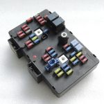 Opel Antara drošinātāju kārba releju kaste BSM moduļu vadības bloks 25955994