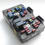 Opel Antara drošinātāju kārba releju kaste BSM moduļu vadības bloks 25955994