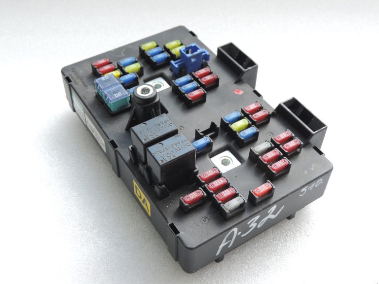 Opel Antara drošinātāju kārba releju kaste BSM moduļu vadības bloks 25955994