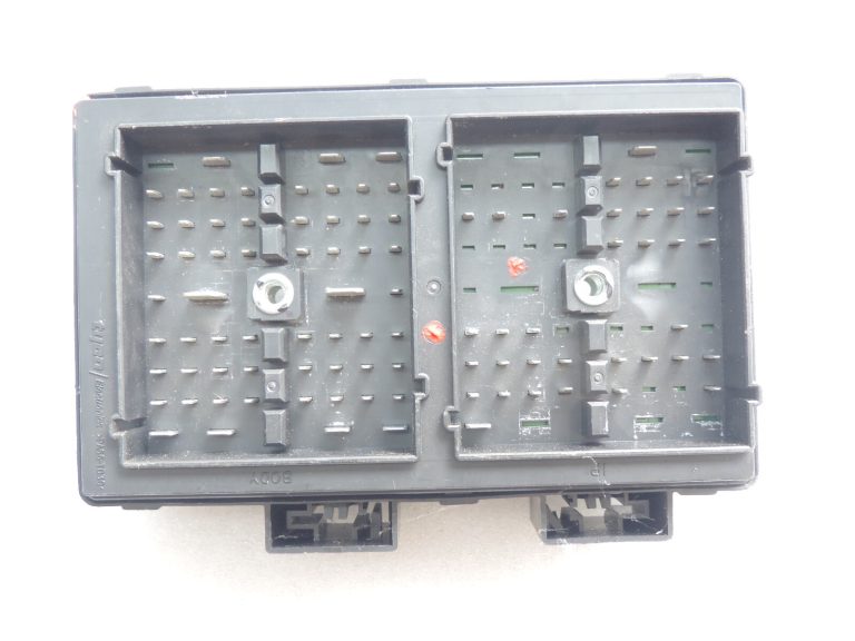 Opel Antara drošinātāju kārba releju kaste BSM moduļu vadības bloks 25955994