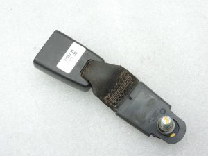 Chevrolet Captiva Opel Antara Otrās rindas labās drošības jostas sprādzes 96475890