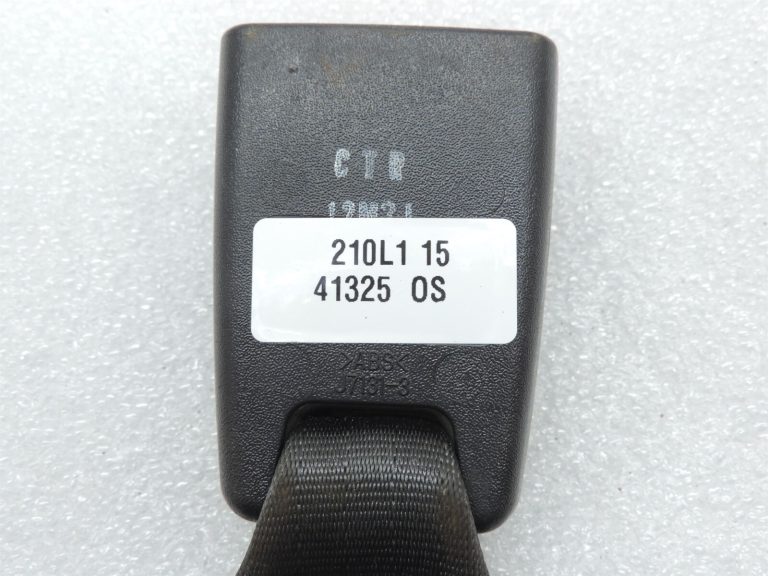 Opel Antara Chevrolet Captiva Aizmugurējā centrālā drošības jostas sprādze 96475894