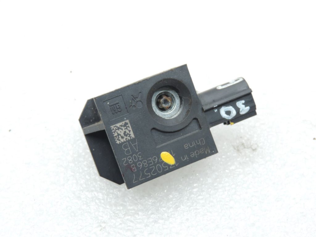 Oriģināls GM Opel Chevrolet sānu drošības spilvena sensors Crash sensors 13502577