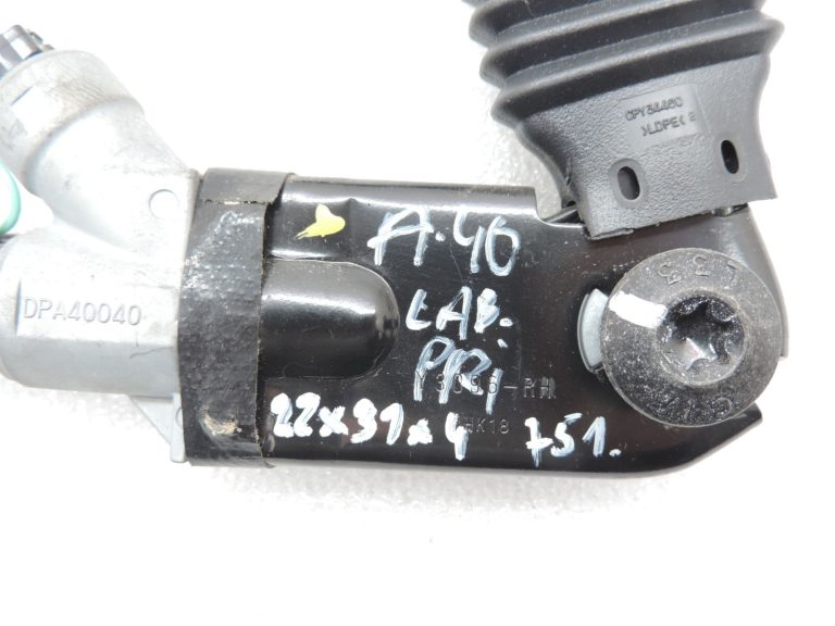 Opel Antara Chevrolet Captiva Priekšējā labās drošības jostas sprādze 96878875