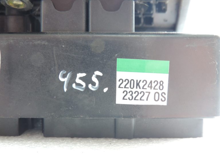 Chevrolet Captiva drošinātāju kārba releju moduļu vadības bloks 96821082