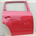 Chevrolet Orlando Aizmugurējo durvju aizmugurējā labā krāsa Durvis R Right GCS Velvet Red Metallic