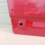 Chevrolet Orlando Aizmugurējo durvju aizmugurējā labā krāsa Durvis R Right GCS Velvet Red Metallic