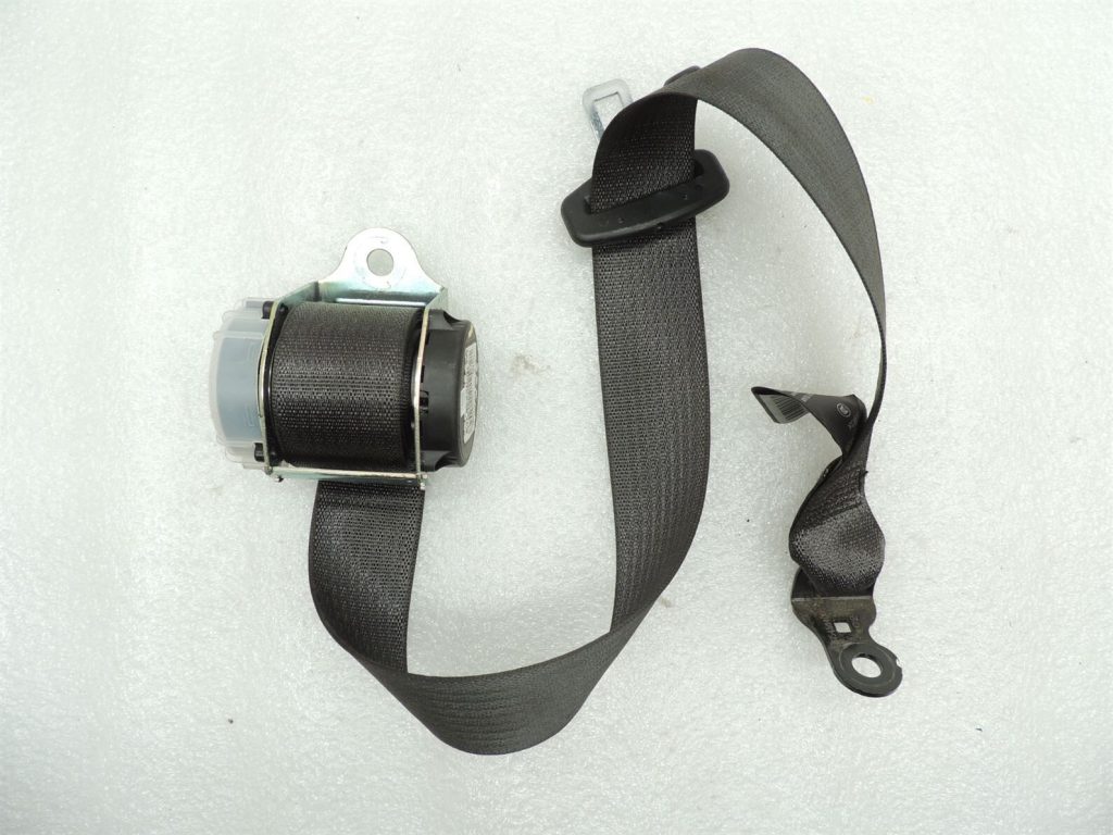 Chevrolet Cruze Rear Center Seatbelt Black 13283164