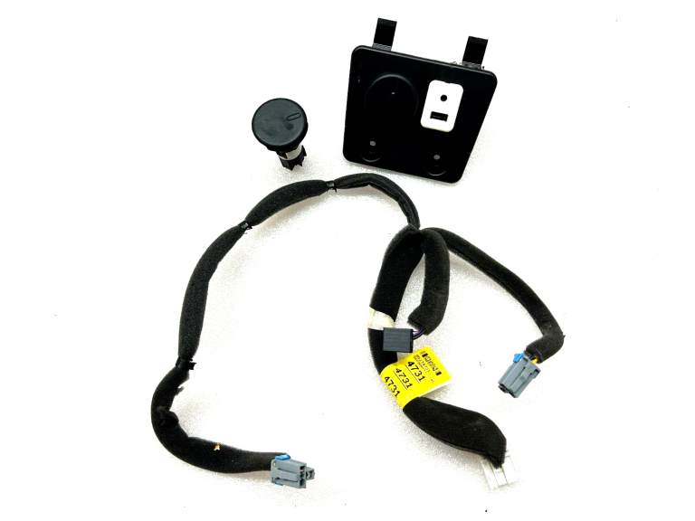 Oriģinālais Opel Antara USB AUX PORT ar 2x ligzdu piederumu kabelim