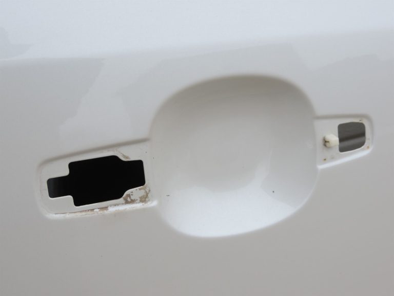 Opel Antara Priekšējās durvis labās puses labās puses – Krāsa – kristālbalta – 13U / GBQ