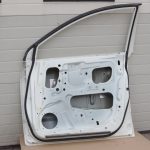 Opel Antara Priekšējās durvis labās puses labās puses – Krāsa – kristālbalta – 13U / GBQ