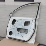 Opel Antara Priekšējās durvis labās puses labās puses – Krāsa – kristālbalta – 13U / GBQ