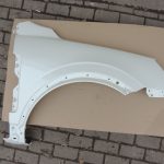 Opel Antara priekšējais labās puses dubļusargs – krāsa – kristālbalts – 13U / GBQ
