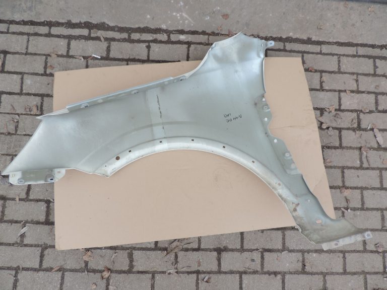 Opel Antara priekšējais labās puses dubļusargs – krāsa – kristālbalts – 13U / GBQ