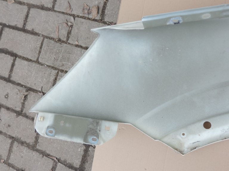 Opel Antara priekšējais labās puses dubļusargs – krāsa – kristālbalts – 13U / GBQ