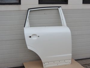 Opel Antara Aizmugurējās labās durvis - krāsa - kristālbalta - 13U / GBQ