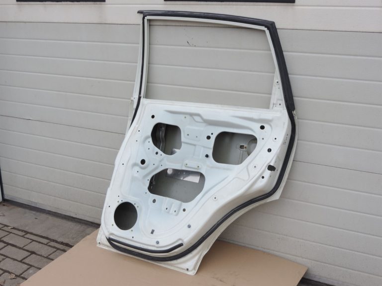 Opel Antara Aizmugurējās labās durvis – krāsa – kristālbalta – 13U / GBQ