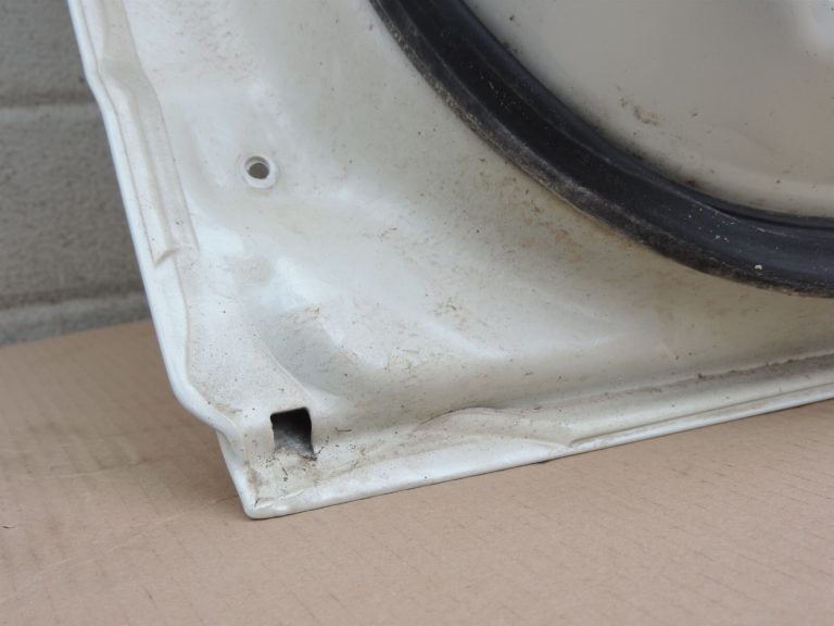 Opel Antara Aizmugurējās labās durvis – krāsa – kristālbalta – 13U / GBQ