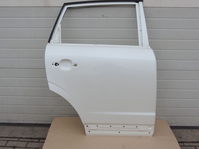 Opel Antara Aizmugurējās labās durvis – krāsa – kristālbalta – 13U / GBQ