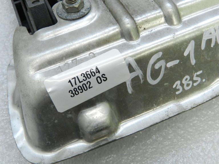 Opel Astra G ārējo durvju rokturis aizmugurējais labajā pusē 24443949 Krāsa – gaiši sudraba – 163