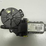 Hyundai Santa Fe II loga regulatora motora aizmugurējais kreisais loga regulators 834502B000