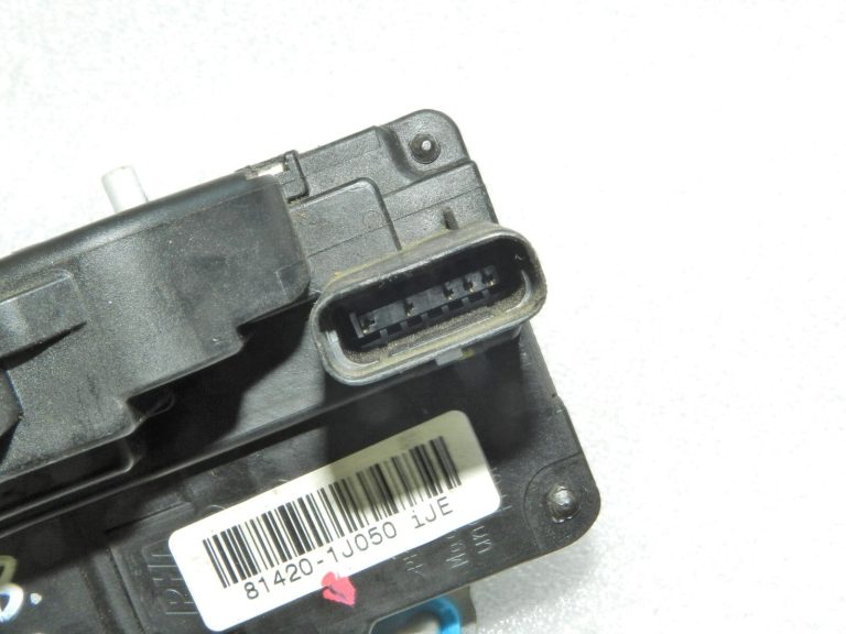Hyundai i20 I (PB) Durvju slēdzenes bloķēšanas mehānisms aizmugurējais labais 81420-1J050