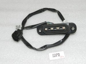 Hyundai H1 i800 TQ Bīdāmo durvju kreisā kontakta slēdzis 93595-4H000 Oriģinālais 93595C