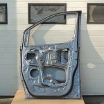 Hyundai H1 i800 TQ priekšējās labās durvis NDA krāsa – Pelēka TITANUM Priekšējās labās durvis