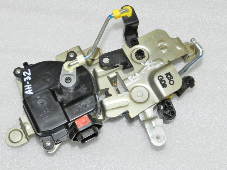 Hyundai H1 i800 TQ aizmugurējo durvju bloķēšanas mehānisms 81290 4H000, 812904H000 Oriģināls