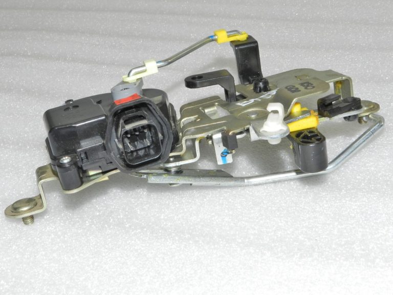 Hyundai H1 i800 TQ aizmugurējo durvju bloķēšanas mehānisms 81290 4H000, 812904H000 Oriģināls