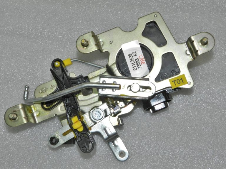 Hyundai H1 i800 TQ aizmugurējo durvju bloķēšanas mehānisms 81290 4H000, 812904H000 Oriģināls