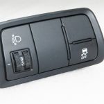 Hyundai i20 II GB ESP Izslēgt priekšējo lukturu diapazona slēdzis oriģināls 93300-C8050
