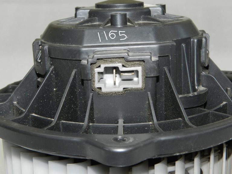Hyundai i20 II (GB) Sildītāja ventilatora motors 97126C-8000 Oriģināls BOSCH