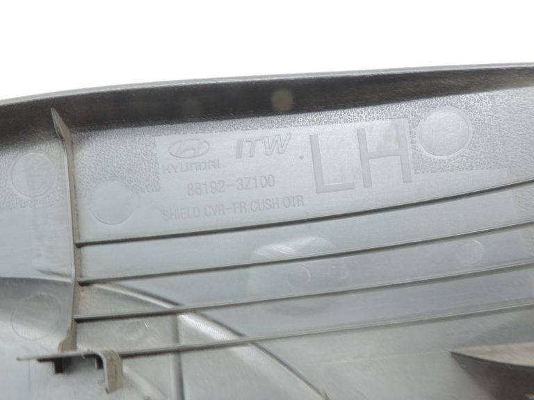 Hyundai i40 Priekšējā kreisā vadītāja sēdekļa ārējais apvalks 881913Z200RY