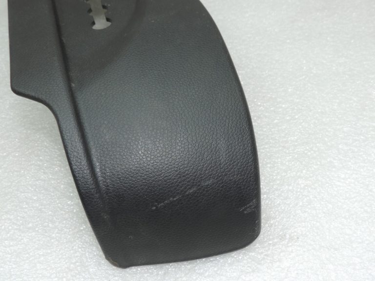 Hyundai i40 Priekšējā labā priekšējā pasažiera sēdekļa ārējais apvalks 881923Z100RY