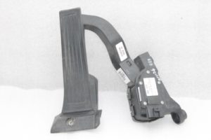 Hyundai i40 akseleratora pedālis 32700-3Z000, 327003Z000, GEZ00200A-3Z000, 32726-3Z000