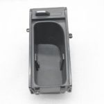Hyundai i40 centrālās konsoles krūzes turētājs 84603-3Z220, 84670-3Z000RY, 846033Z220