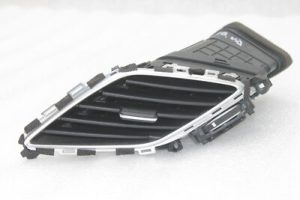 Hyundai i40 instrumentu paneļa ventilācijas atveres centrālais labais 974203Z0004X, 97420-3Z0004X