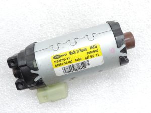 Hyundai i40 Priekšējais kreisais vadītāja sēdekļa regulēšanas dzinējs 885813X003 88581-3S100
