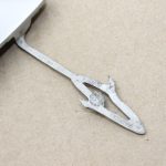 Opel Astra J Hečbeks aizmugurējā bampera velkoņa vāciņš Argon Silver 13266588