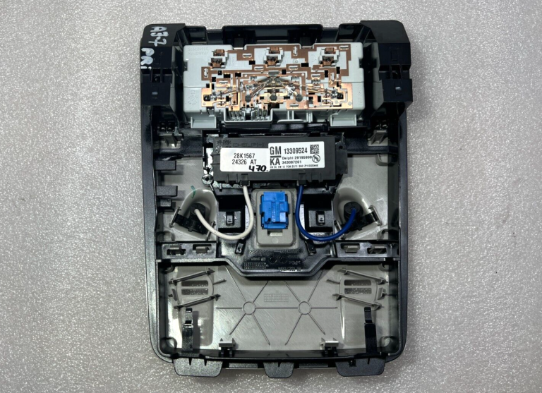 Opel Astra J Interjera apgaismojums priekšējais 13309524