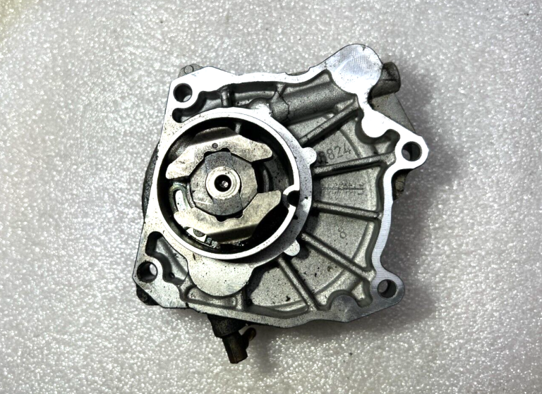 Opel Astra J 2.0CDTi vakuuma sūknis 55205446 55488984