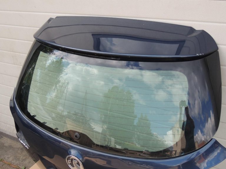 Opel Astra J Kombi bagāžnieka vāka krāsa okeāna zila – 22A GEU