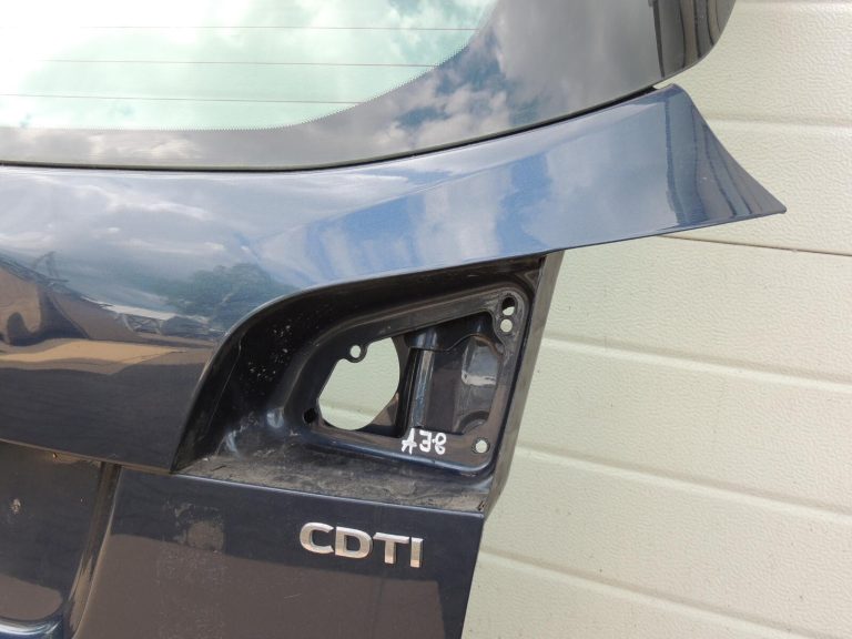 Opel Astra J Kombi bagāžnieka vāka krāsa okeāna zila – 22A GEU
