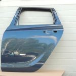Opel Astra J Kombi aizmugurējo durvju kreisās puses krāsa Ocean Blue – 22A GEU