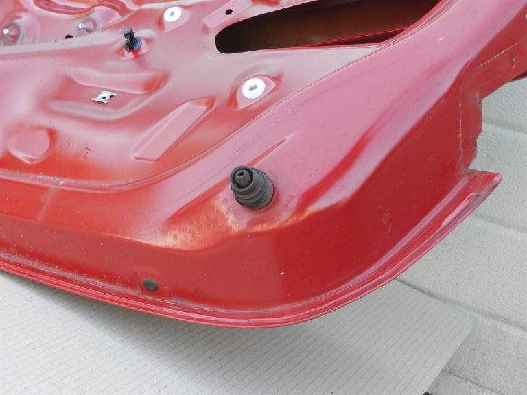 Alfa Romeo Giulietta 940 bagāžnieka vāka krāsa – 289 – Rosso Alfa
