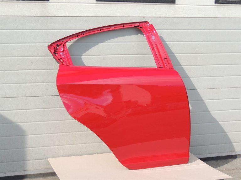 Alfa Romeo Giulietta 940 Aizmugurējās labās durvis Labās krāsas – 289 – Rosso Alfa