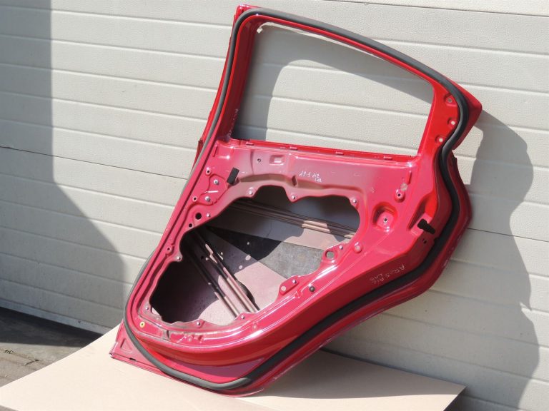 Alfa Romeo Giulietta 940 Aizmugurējās labās durvis Labās krāsas – 289 – Rosso Alfa