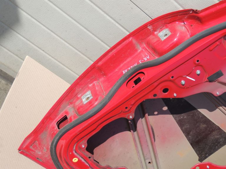 Alfa Romeo Giulietta 940 Aizmugurējās labās durvis Labās krāsas – 289 – Rosso Alfa