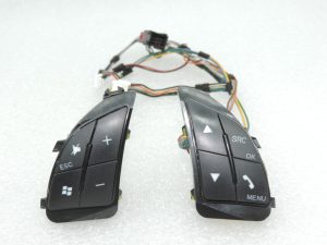 Oriģināls Alfa Romeo Giulietta 940 daudzfunkciju stūres slēdžu komplekts 71769229